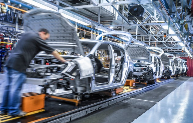 Cala Ancora La Produzione Industriale A Picco Il Settore Auto 17 1 Ad Aprile L Huffpost