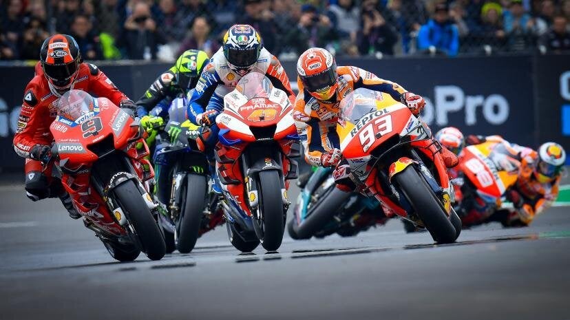 世界頂級摩托車賽事「MOTO GP」,在台灣也擁有許多忠實觀眾。(圖/長汎假期)