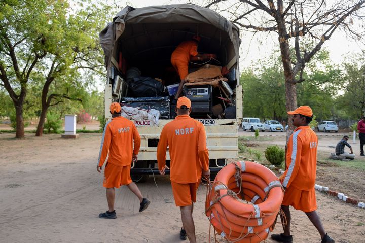 In wake of cyclone 'Vayu', personnel from NDRF are deployed in different coastal regions of Gujarat. 