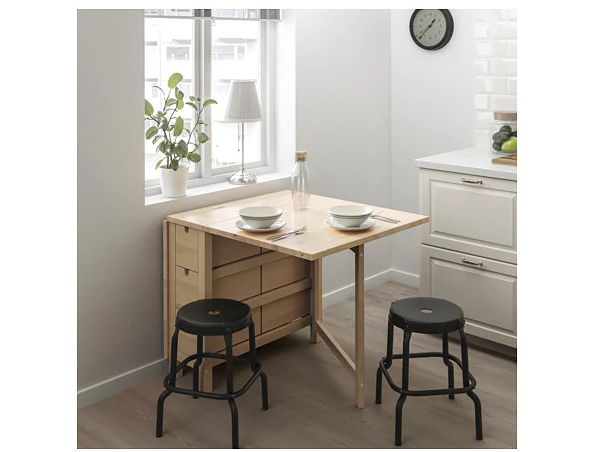 small kitchen table and chairs for studio apartment