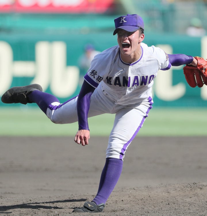 甲子園で力投する吉田輝星投手（当時・秋田金足農業高校野球部）