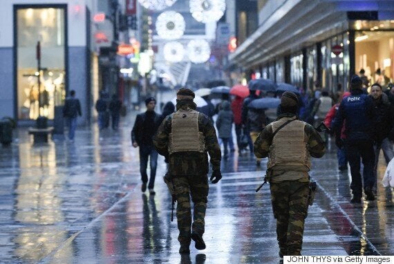 Brussels Lockdown Sparks Residents To Flood Twitter With Cat Pictures As Police Search For Paris