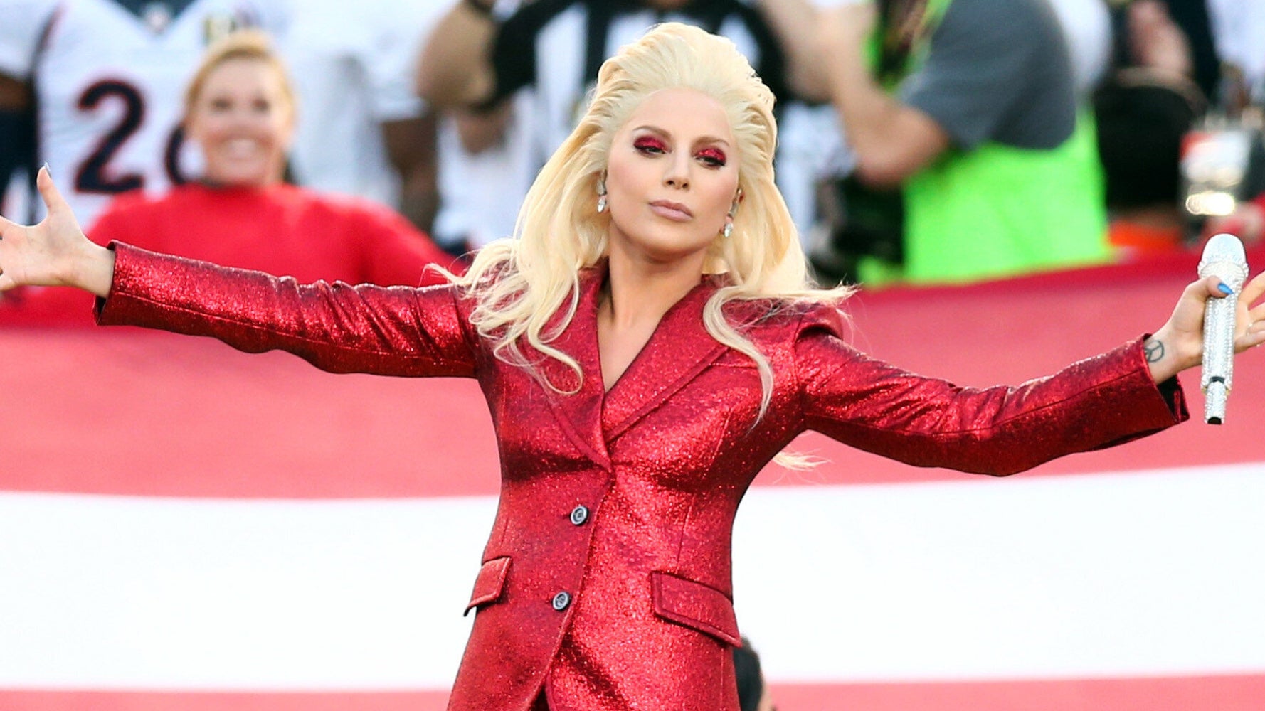 Lady Gaga Wows With Impressive Performance Of US National Anthem At