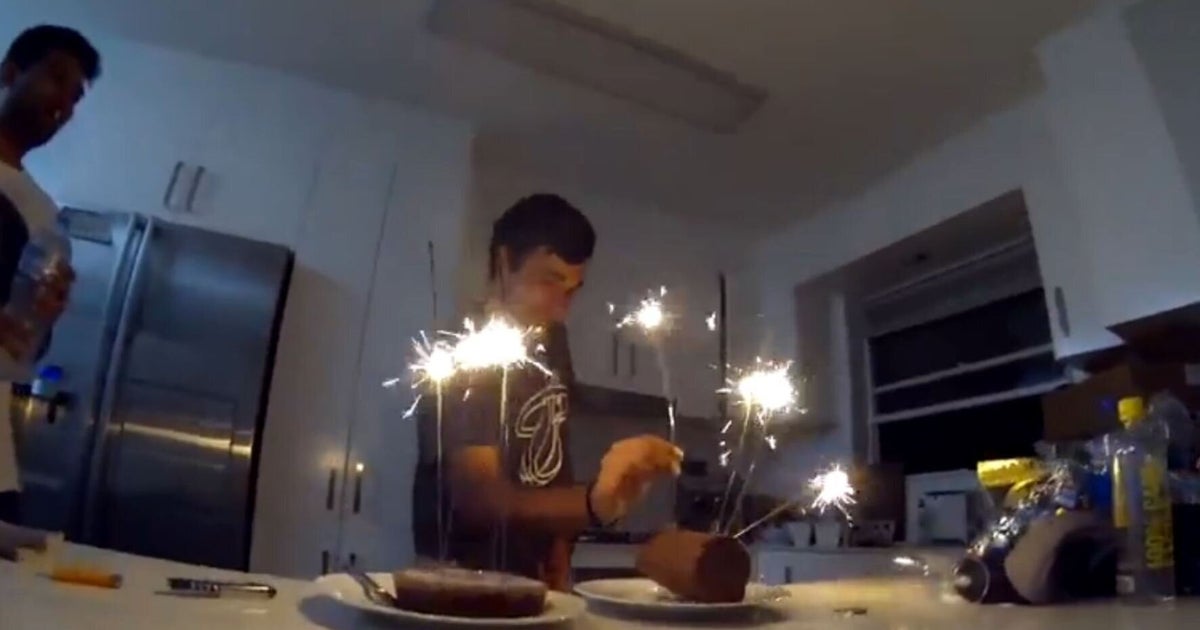 Using Sparklers As Birthday Cake Candles Is A Terrible Idea HuffPost