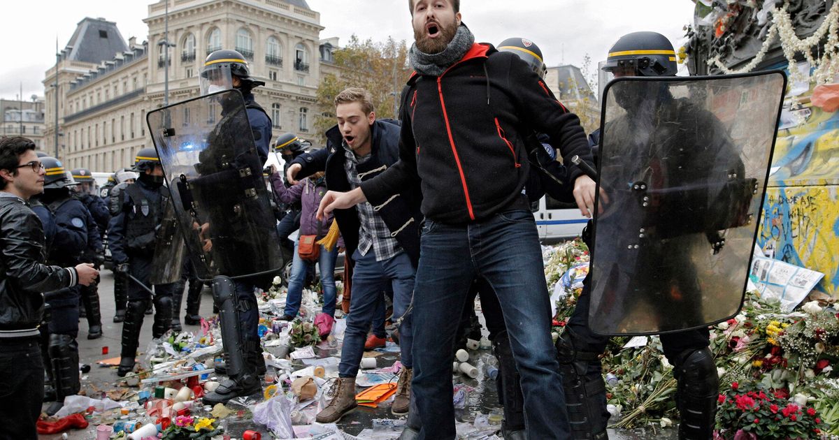 Banned Paris Climate March Turns Violent As Protesters Throw Memorial ...