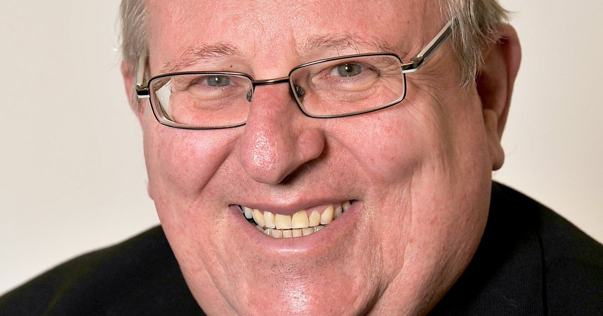 Mike Gapi Syria Air Strikes: Sick Labour MP Mike Gapes Targeted By 'Odious Trolls ...