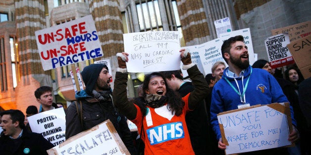 unior doctors protest outside the Department of Health at the Government's intention to impose new contracts on them