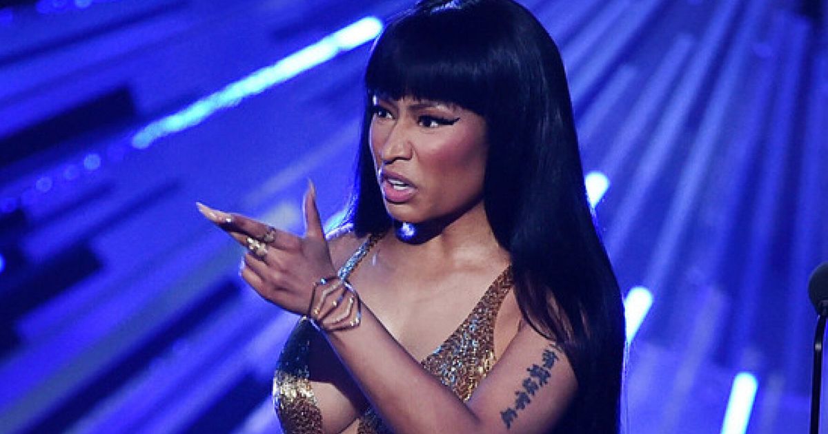 Mtv Vmas 2015 Nicki Minaj Attacks Miley Cyrus During Acceptance Speech As Pairs Feud 4212