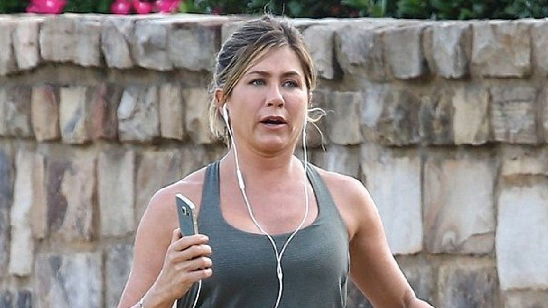 Daily Mail Branded Sickening After Asking Jennifer Aniston Did You