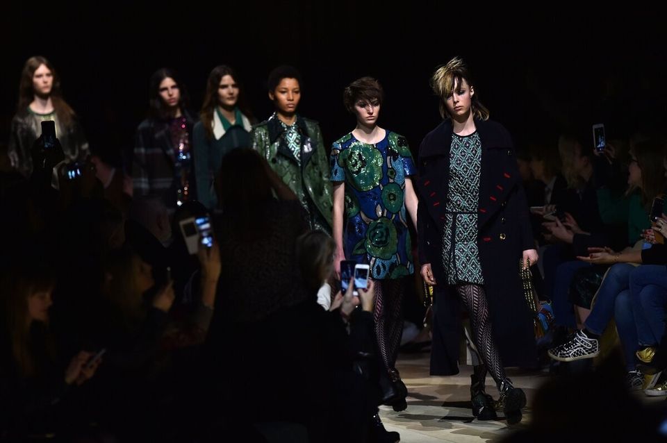 London Fashion Week 2016: Burberry A/W 16 Was A Star-Studded Affair ...