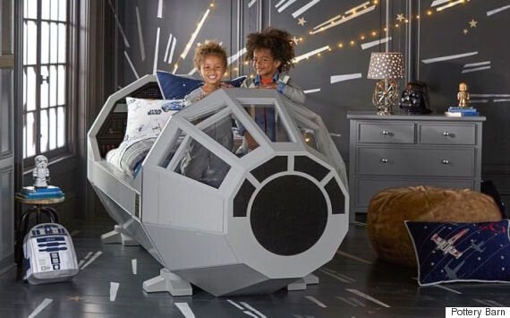 Buzz lightyear best sale spaceship bed