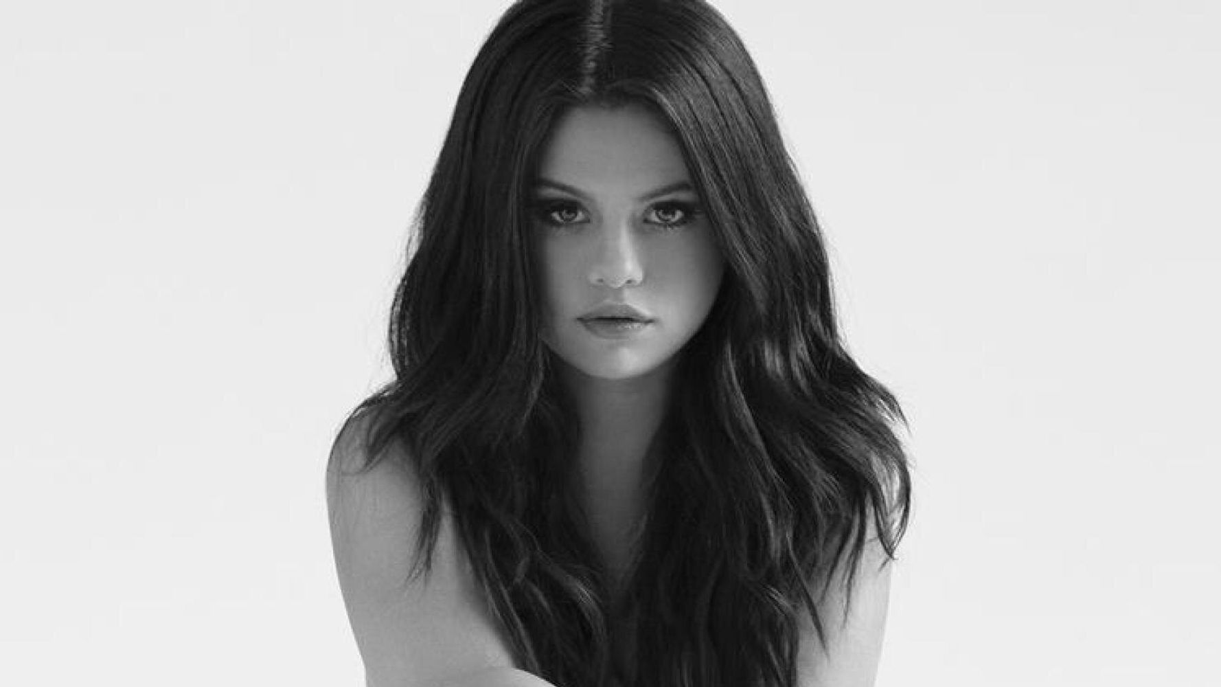 Selena Gomez Reveals Nude Album Cover For New Release Revival Pics Huffpost Uk Entertainment 0980