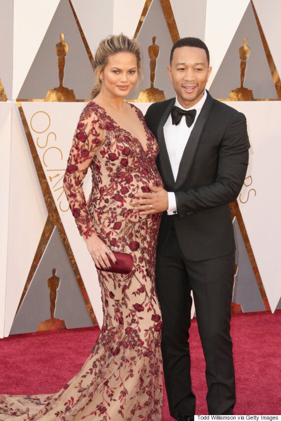 Oscars 2016 Pregnant Chrissy Teigen And John Legend Give Us Couple Style Goals At The Academy Awards Huffpost Uk