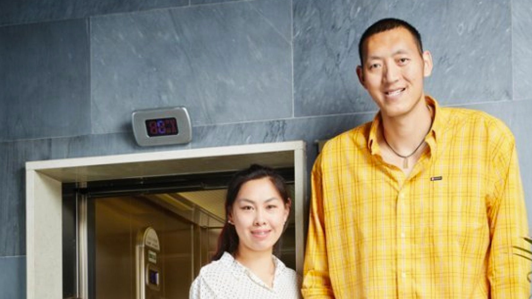 World's Tallest Couple, Sun Mingming and Xu Yan, Offer Advice For ...