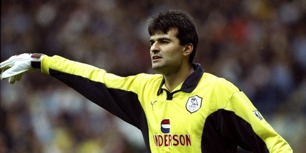 16 Oct 1999: Goalkeeper Pavel Srnicek of Sheffield Wednesday during the FA Carling Premiership match against Leeds United at Elland Road in Leeds, England. Leeds won the match 2 - 0. \ Mandatory Credit: Michael Steele /Allsport