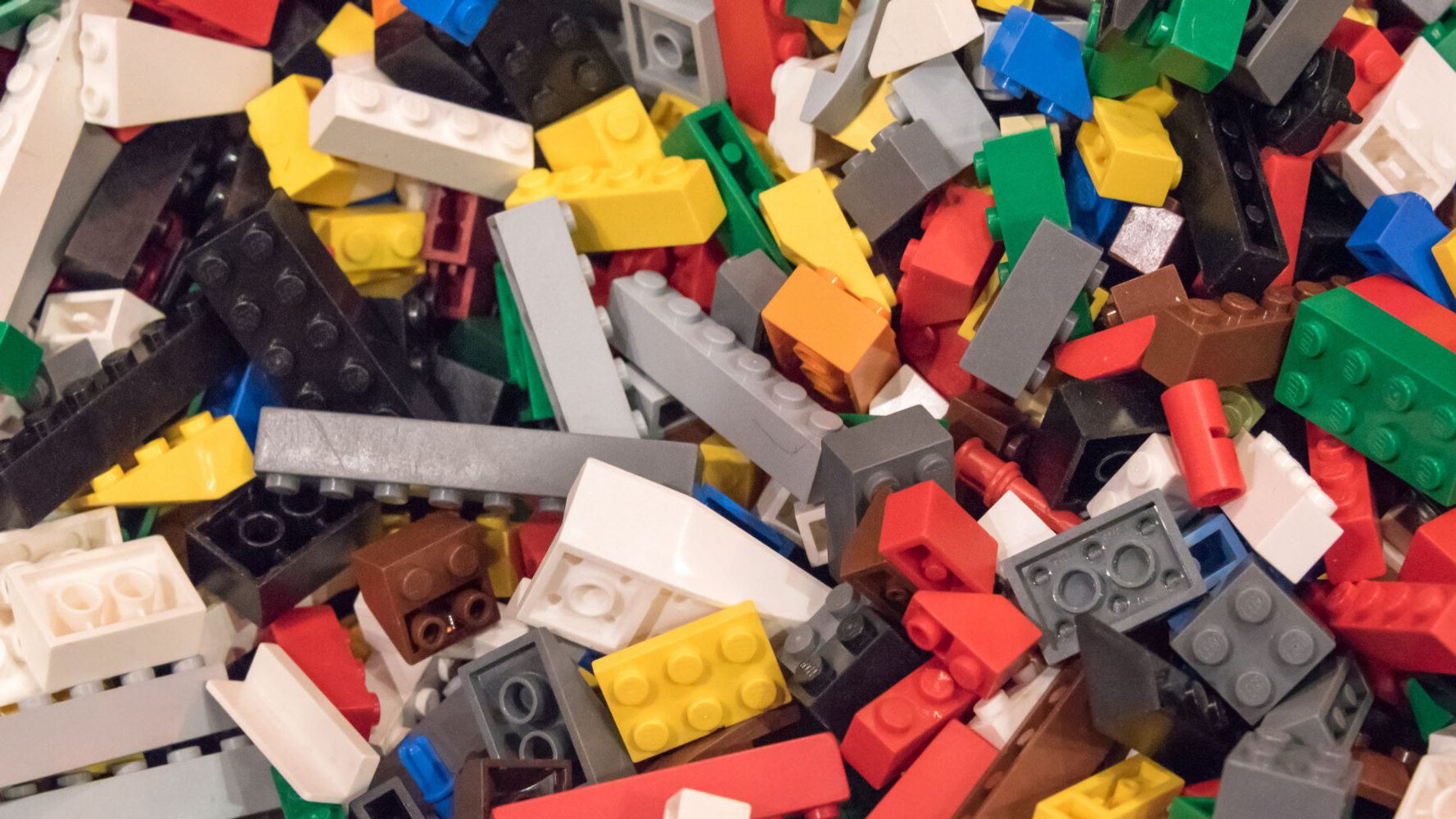 bjerg Grine Mundskyl Why Stepping On A Lego Brick Hurts Your Feet So Much | HuffPost UK Tech