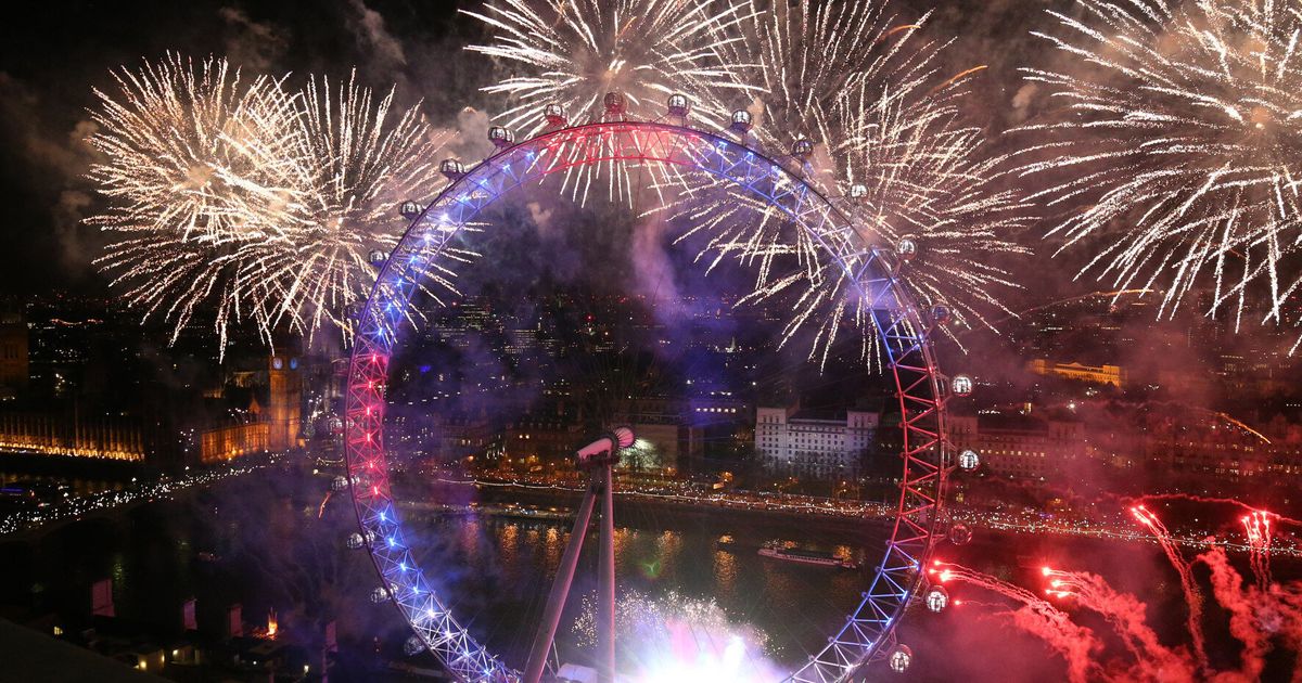 New Year&#039;s Celebrations Hit London As The Capital Welcomes In 2016 | HuffPost UK