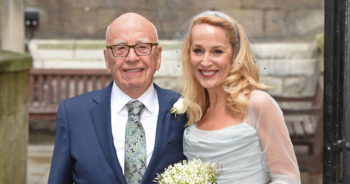 Jerry Hall Married Rupert Murdoch In Vivienne Westwood Wedding Dress ...