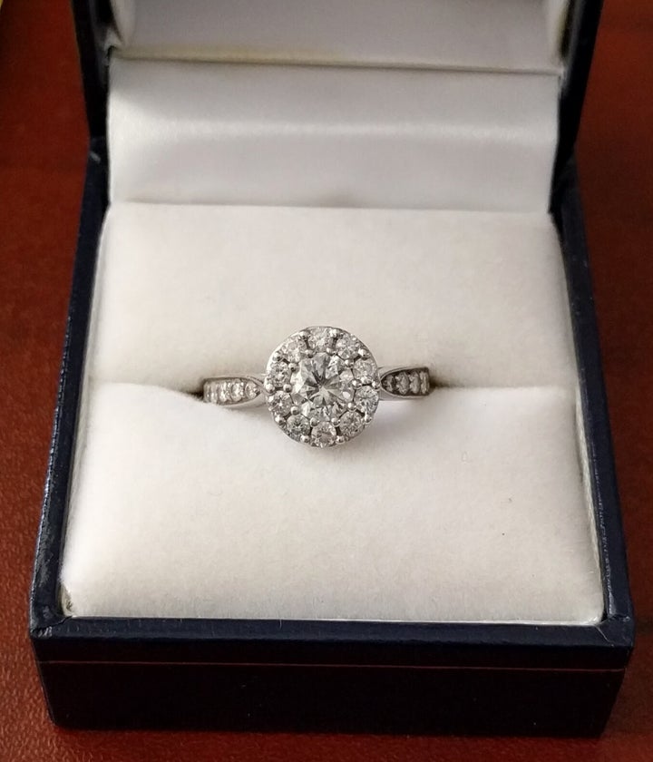 Man Gives Away Ex-Fiancée's Diamond Engagement Ring On Reddit: 'I Wish ...