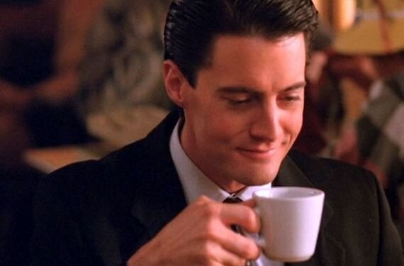 Tracing the Precocious Style of Twin Peaks' Audrey Horne