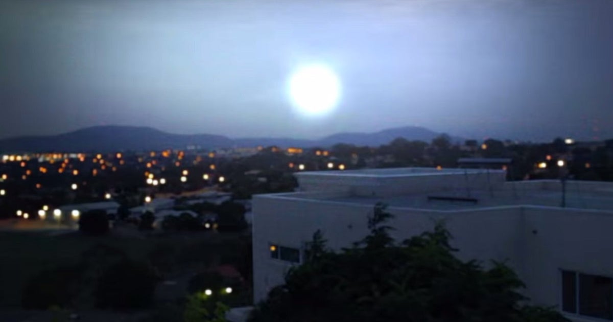 UFO And Alien Fans Excited As Astronomer Explains Mysterious Light ...