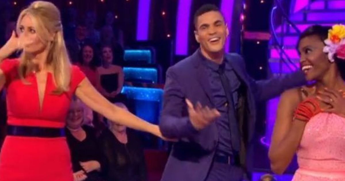 Strictly Come Dancing 2015 Anthony Ogogo Suffers Wardrobe