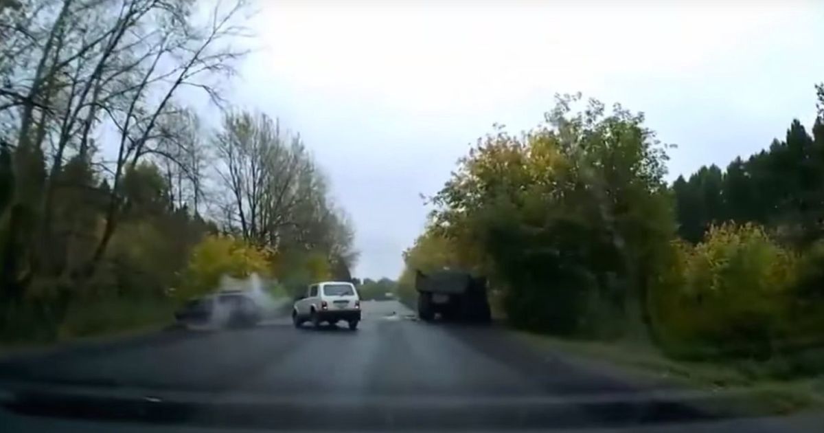 Dash Cam Footage Captures The Moment A Ufo Caused A Car Accident In