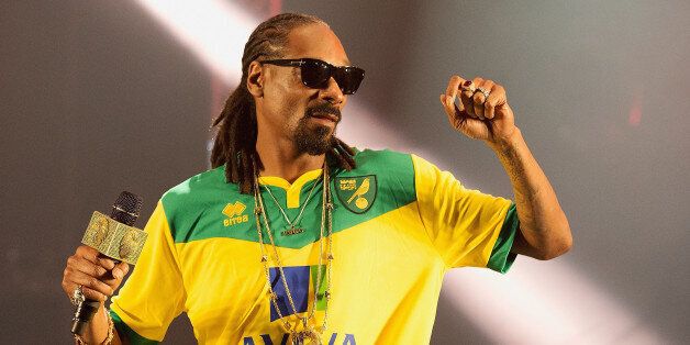 NORWICH, ENGLAND - MAY 23: Snoop Dogg performs on stage at BBC Radio 1's Big Weekend Norwich 2015 - Day 1 at Earlham Park on May 23, 2015 in Norwich, England. (Photo by Dave J Hogan/Getty Images)