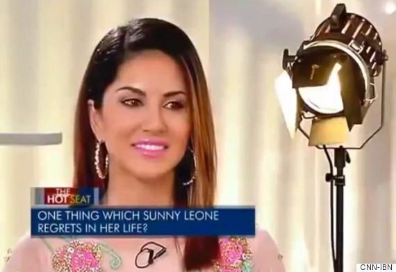 Saniliyon Sxividyo - Sunny Leone, Ex-Porn Star, Shuts Down Indian Journalist Who Won't Stop  Asking If She 'Regrets' Her Past | HuffPost UK News