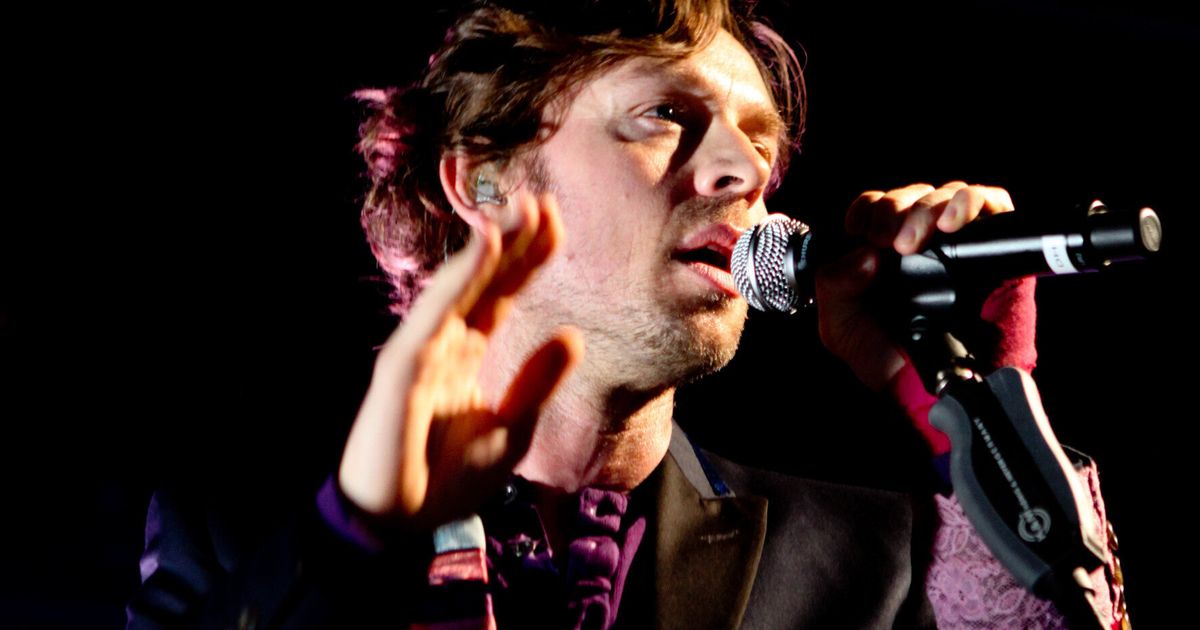 WISE WORDS: Darren Hayes Talks Fighting Negativity With Love, Following ...