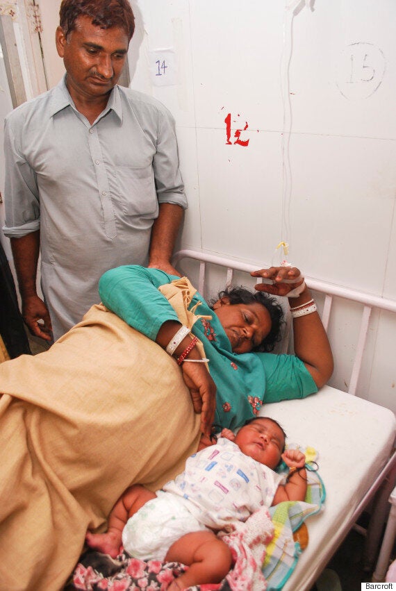 Woman Gives Birth To Baby Weighing 13lb Setting New Record For Heaviest  Baby Born In India