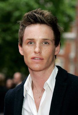 eddie redmayne actor mago newt scamander fantastic beasts and