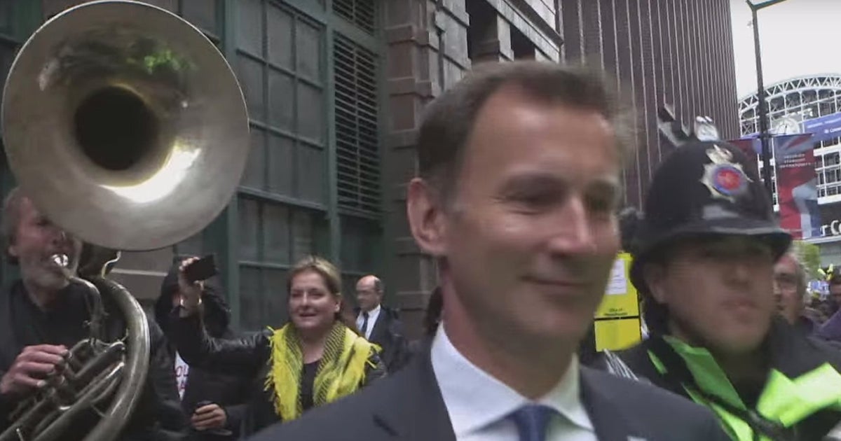 Jeremy Hunt Trolled By Sousaphone Again On 'The Last Leg' HuffPost UK