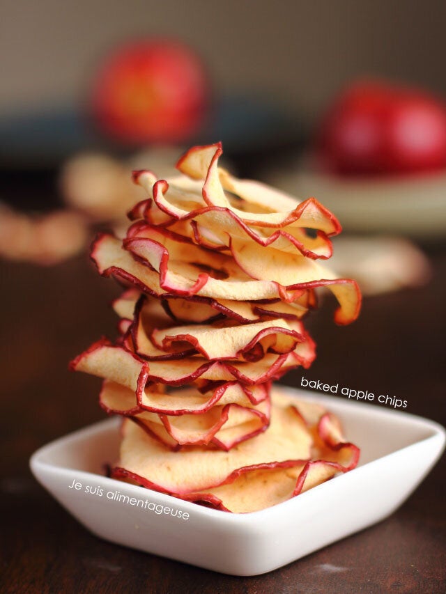 Baked apple chips