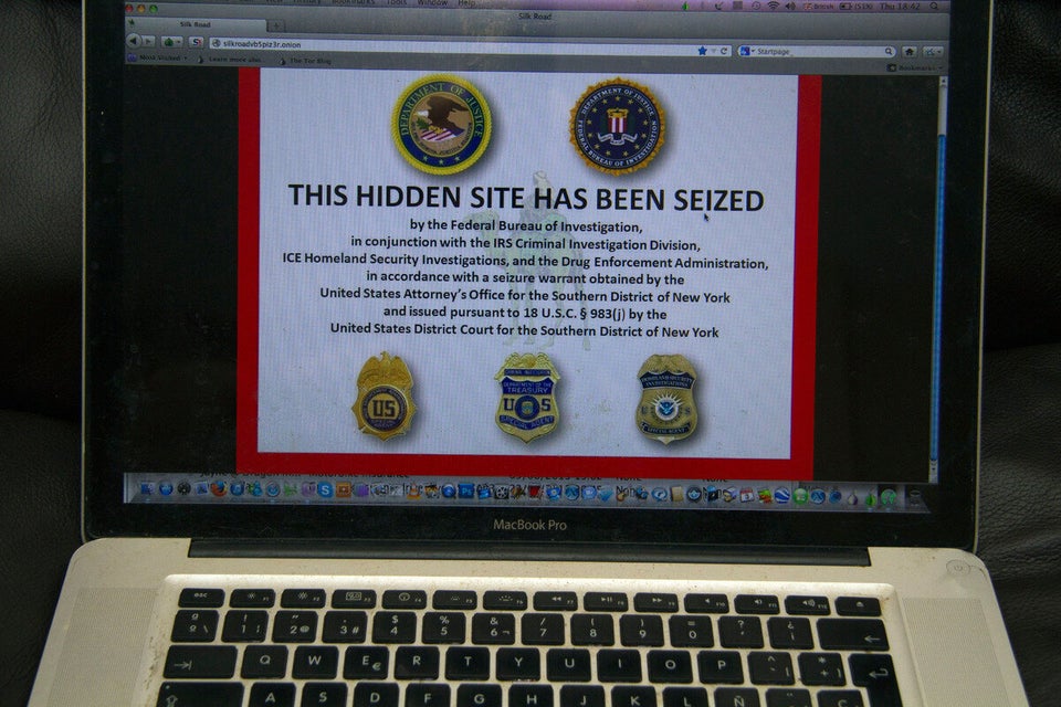 Laptop Federal Shutdown,online FBI message,THIS SITE HAS BEEN SEIZED,