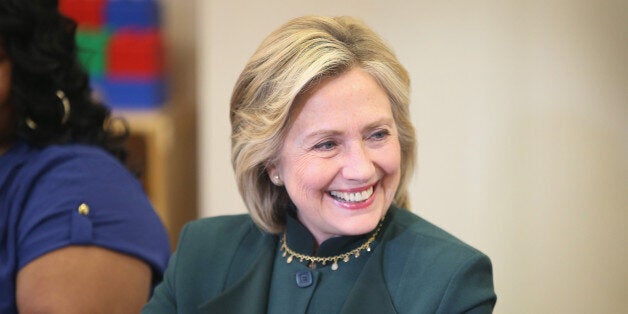 CHICAGO, IL - MAY 20: Democratic presidential hopeful and former Secretary of State Hillary Clinton meets with parents and child care workers at the Center for New Horizons on May 20, 2015 in Chicago, Illinois. Clinton arrived in Chicago after campaigning Monday and Tuesday in Iowa. (Photo by Scott Olson/Getty Images)