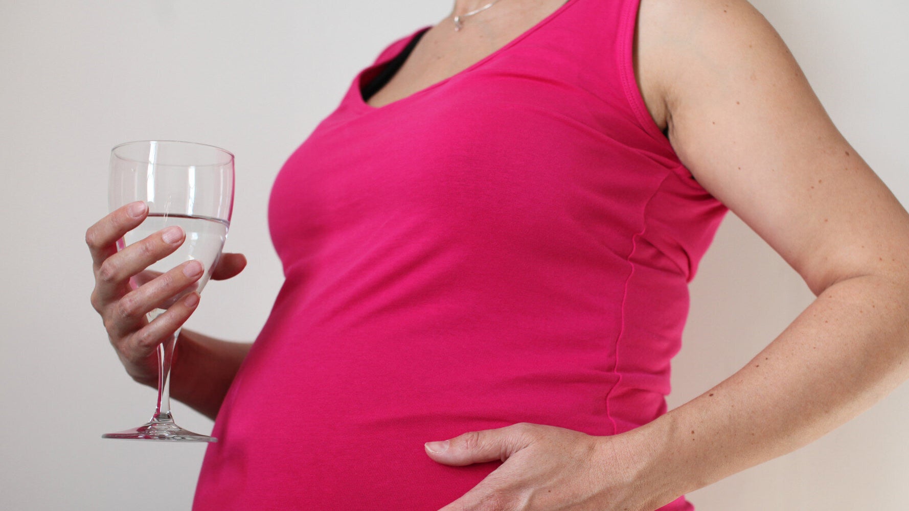 Can I Drink Alcohol While Pregnant? NHS And NICE Advice And ... Can I Drink Alcohol While Pregnant? NHS And NICE Advice And ...