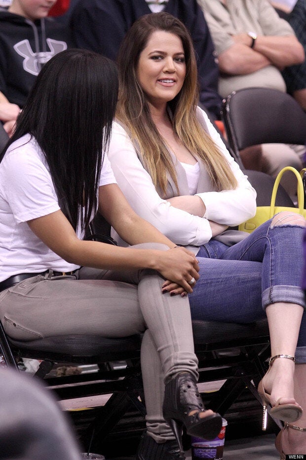 Khloe kardashian hot sale ripped jeans