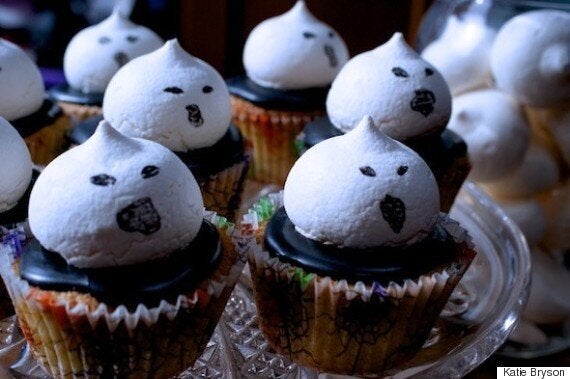 Halloween Party Food: Meringue Ghost Cakes | HuffPost UK Parents