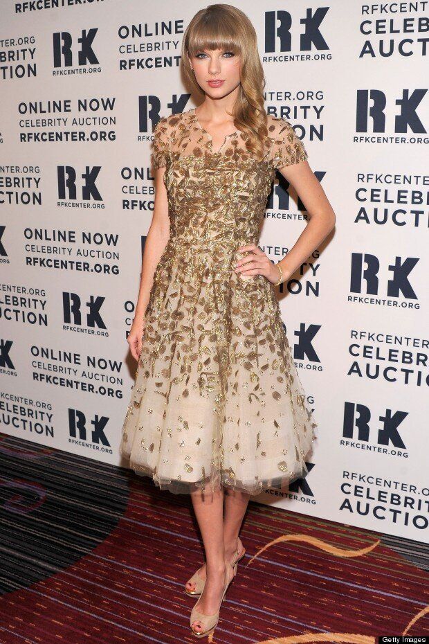 Taylor Swift Glitters In Gold Prom Dress For Hope Gala Huffpost Uk 8497