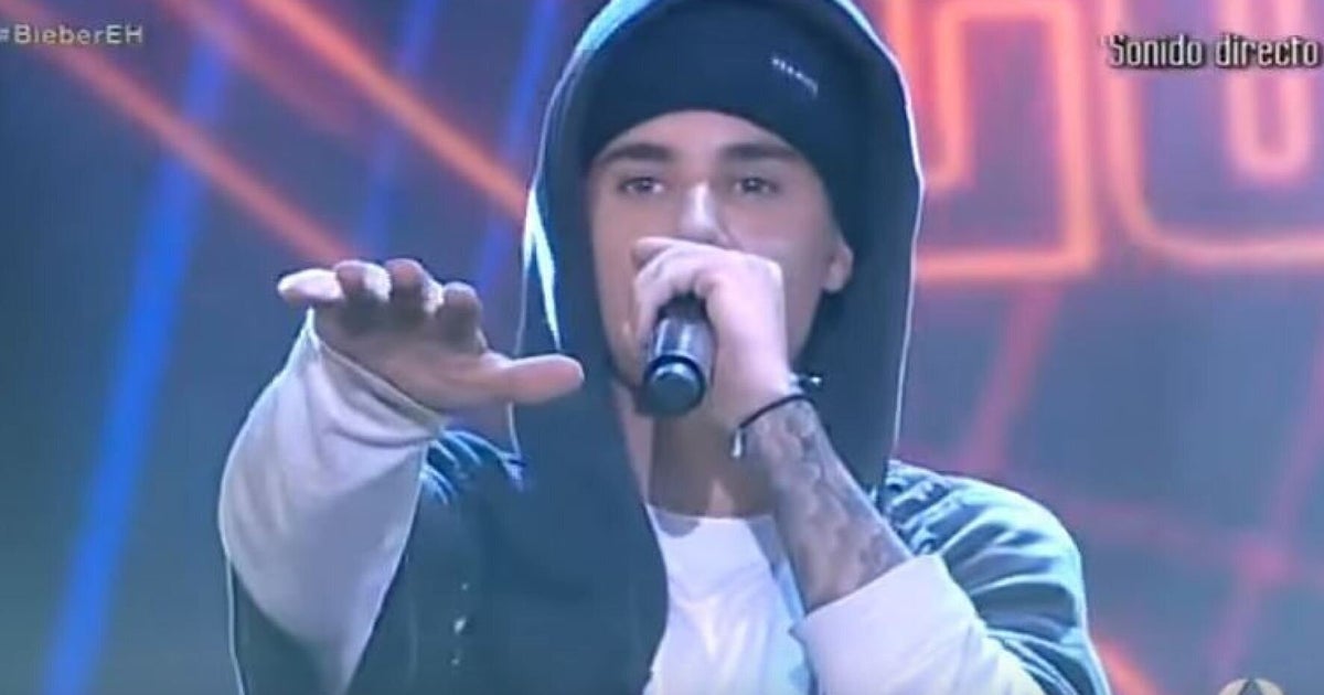 Justin Bieber Tells Fans Off During 'What Do You Mean' Performance