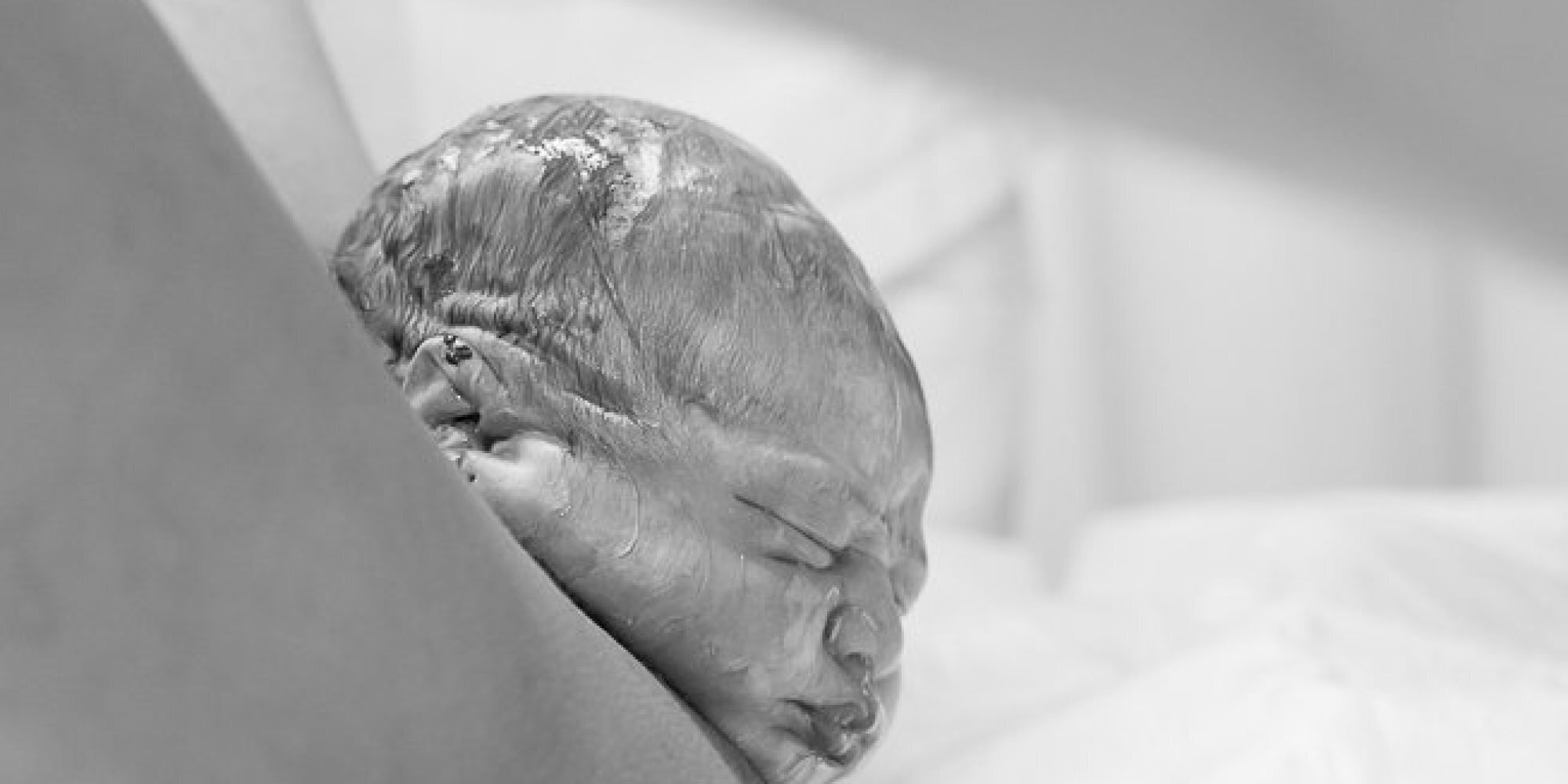 Birth Photographer Captures Exact Moment Babies' Heads Are Born In ...