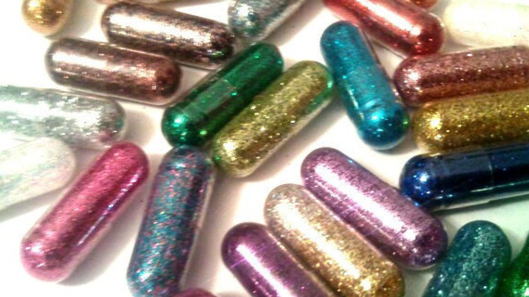 Glitter Pills DEFINITELY NOT Meant To Make Your Poo Sparkly UK Life