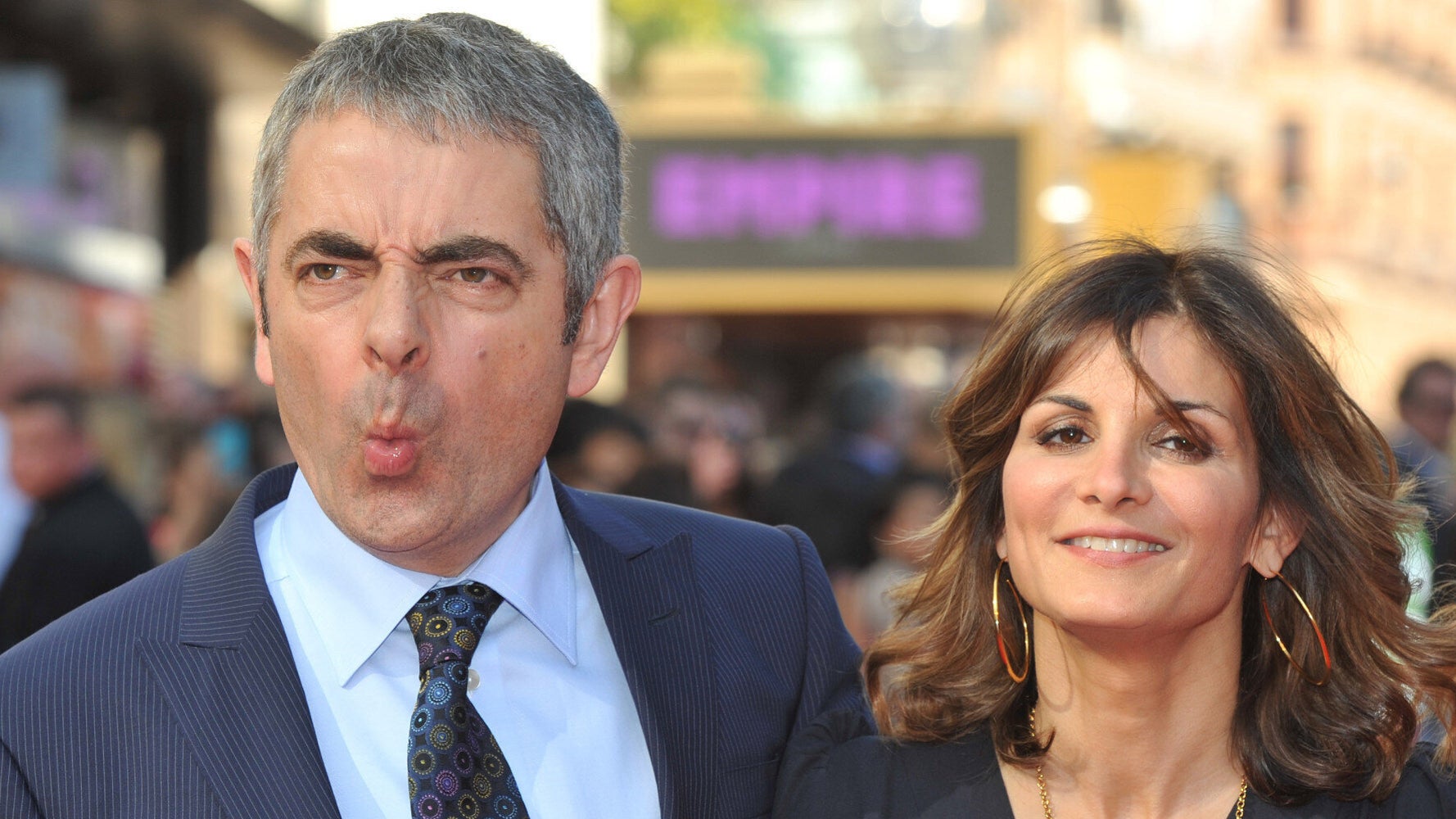 Rowan Atkinson To Be Granted Quickie Divorce From Wife Of 24 Years