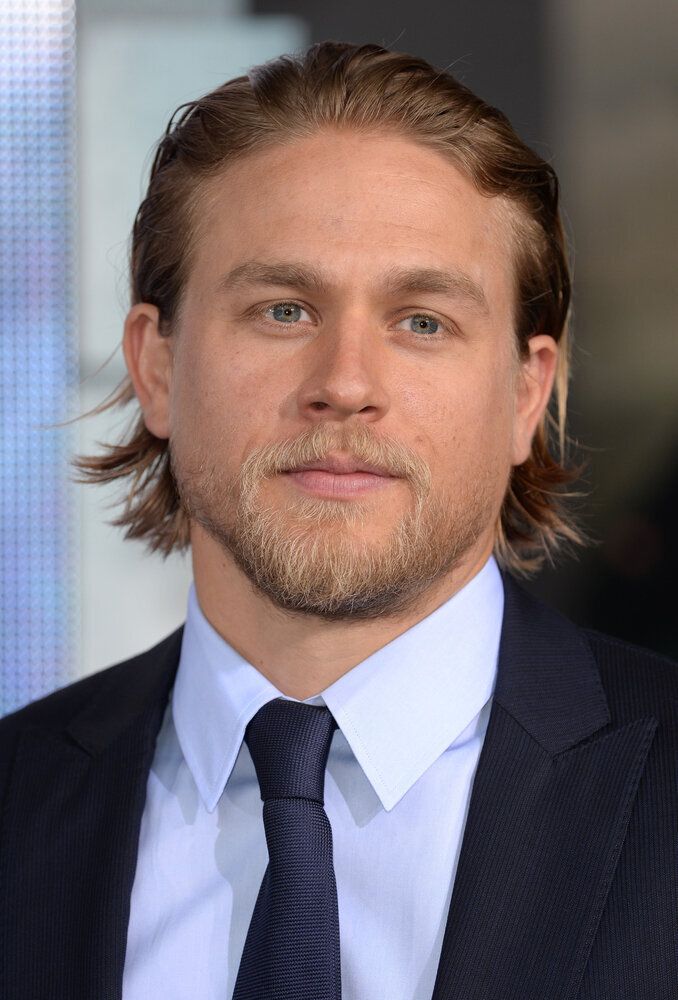 Charlie Hunnam: 9 Facts In 90 Seconds