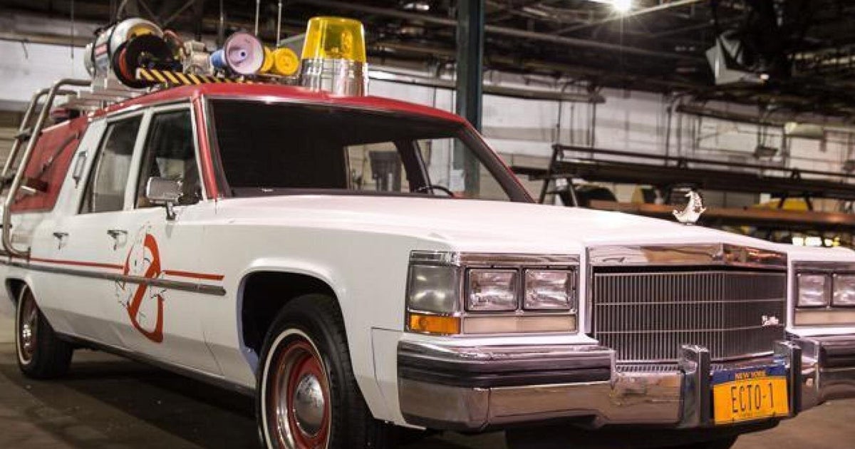 Ghostbusters Reboot Ecto 1 Revealed By Director Paul Feig Angers