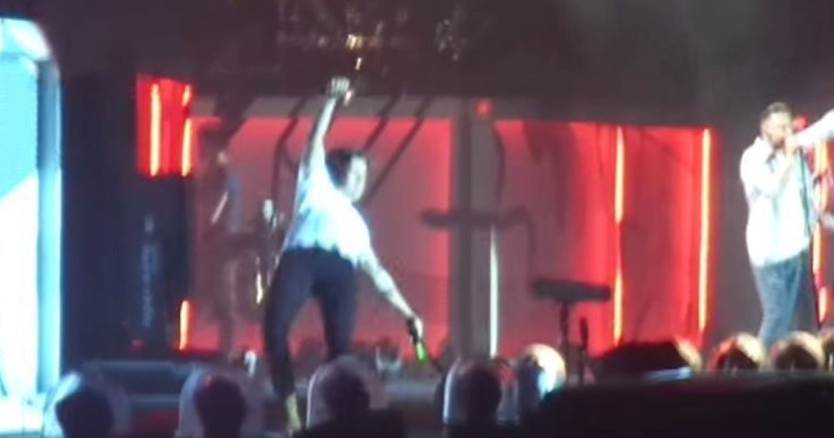 Harry Styles Suffers Epic On-Stage Fall During One Direction Live Show ...