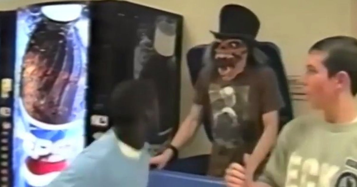 12 Funny And Scary Ways To Prank Your Friends This Halloween HuffPost