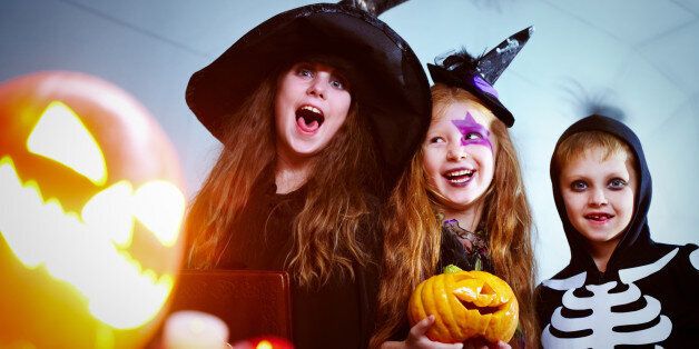 14 Classic, Cheesy Halloween Jokes For All The Family | HuffPost UK Comedy