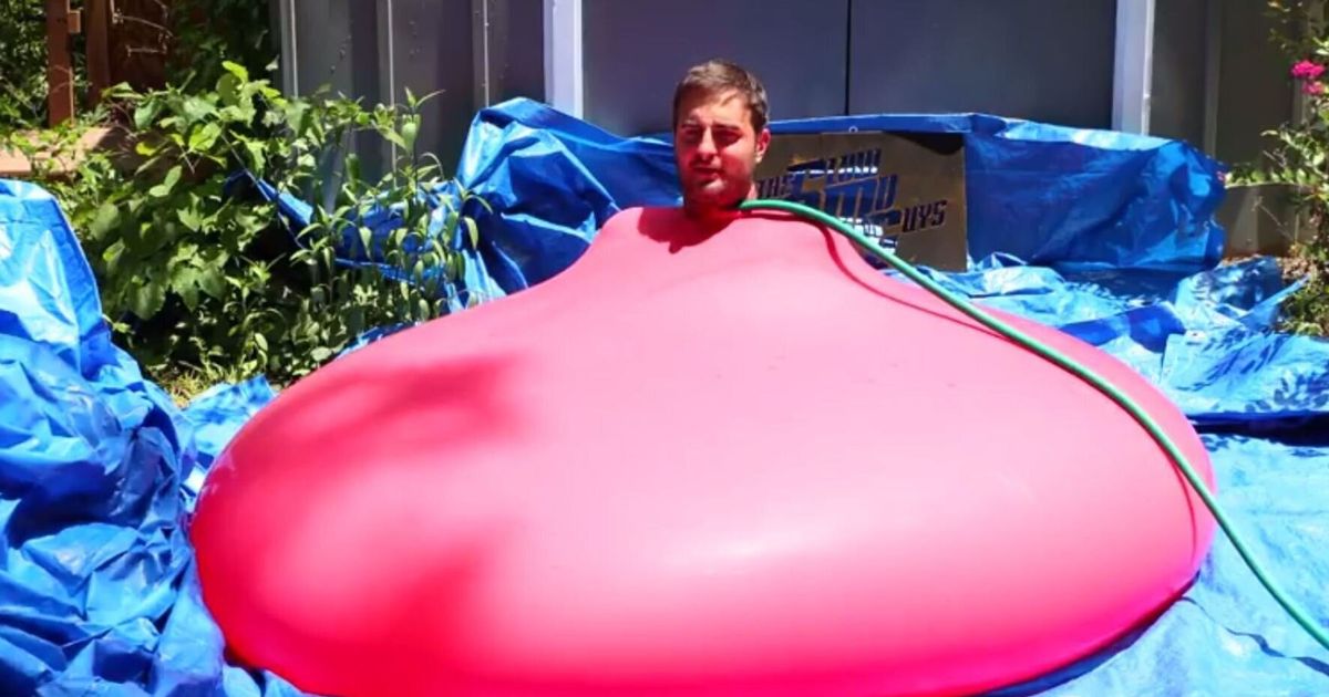 The Slow Mo Guys Capture A Giant Water Balloon Popping With A 6ft Man Inside It Huffpost Uk Comedy 3078